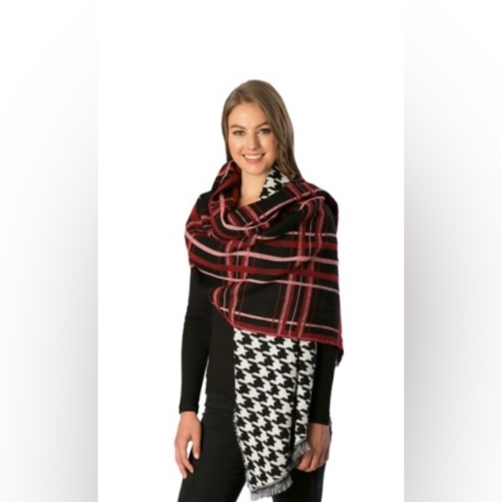 Reversible Houndstooth/ Plaid Scarf